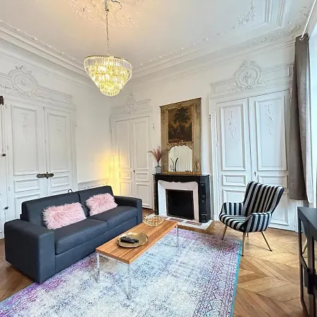 Libergier Superbe T2 A Cote De La Cathedrale Apartment *