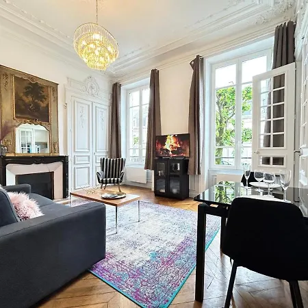 Libergier Superbe T2 A Cote De La Cathedrale *