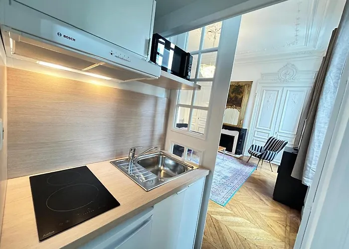 Libergier Superbe T2 A Cote De La Cathedrale Reims