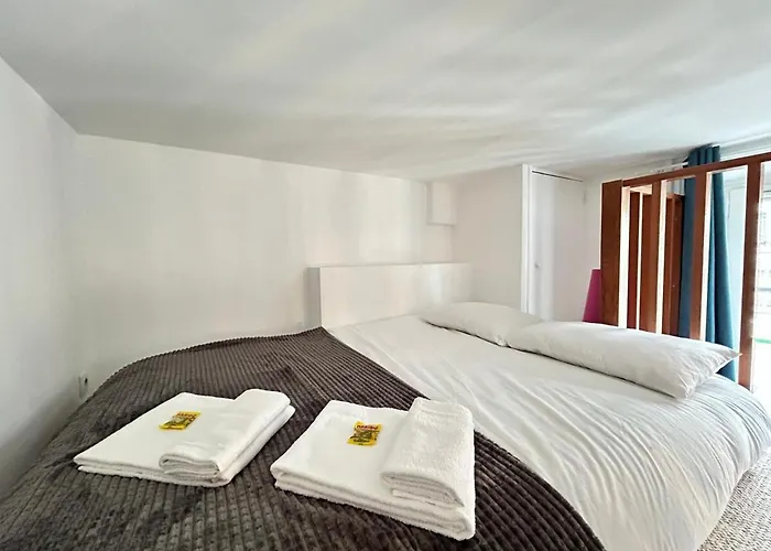 Libergier Superbe T2 A Cote De La Cathedrale Apartment *